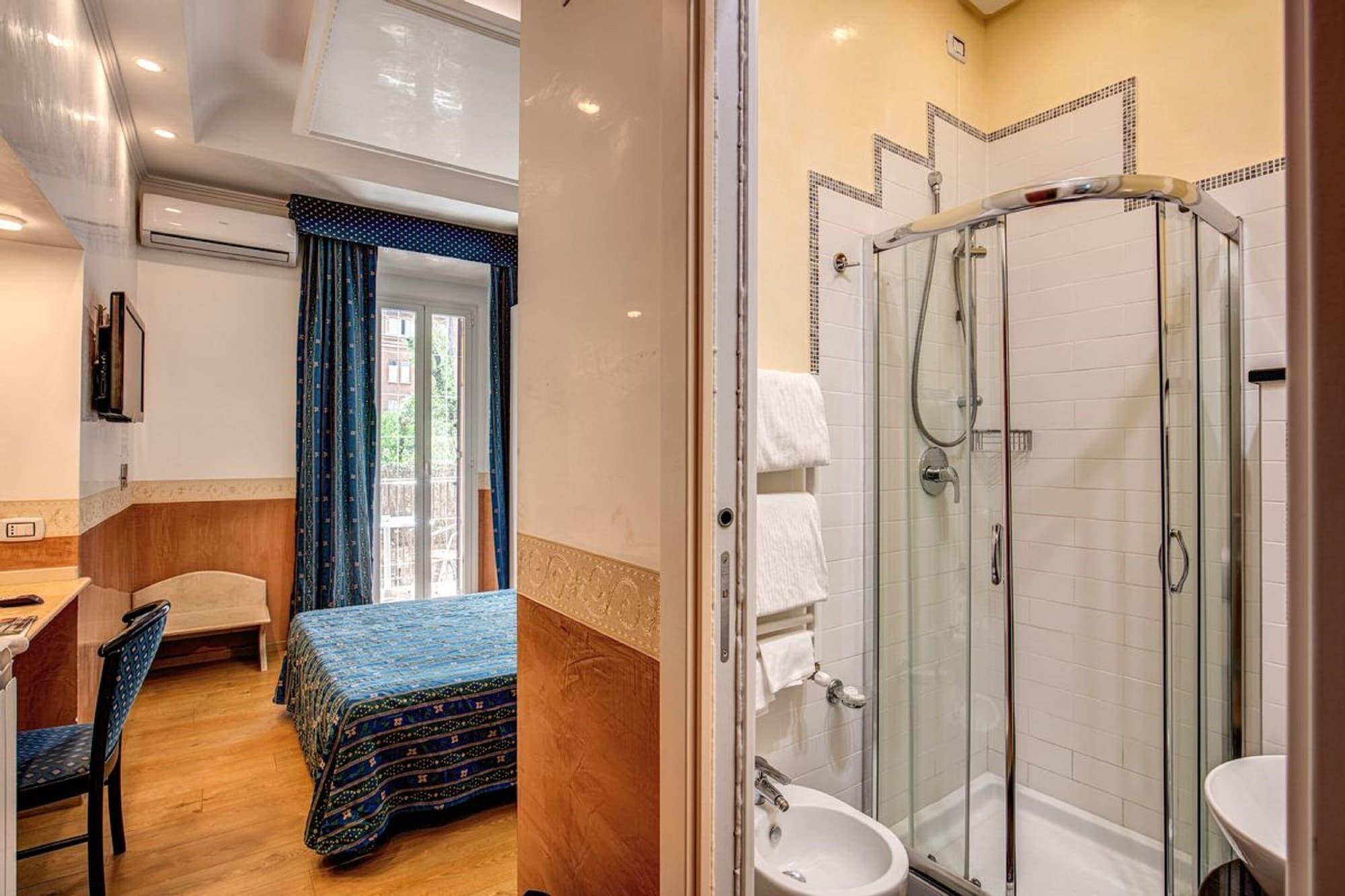 Hotel Verona Roma Esterno foto