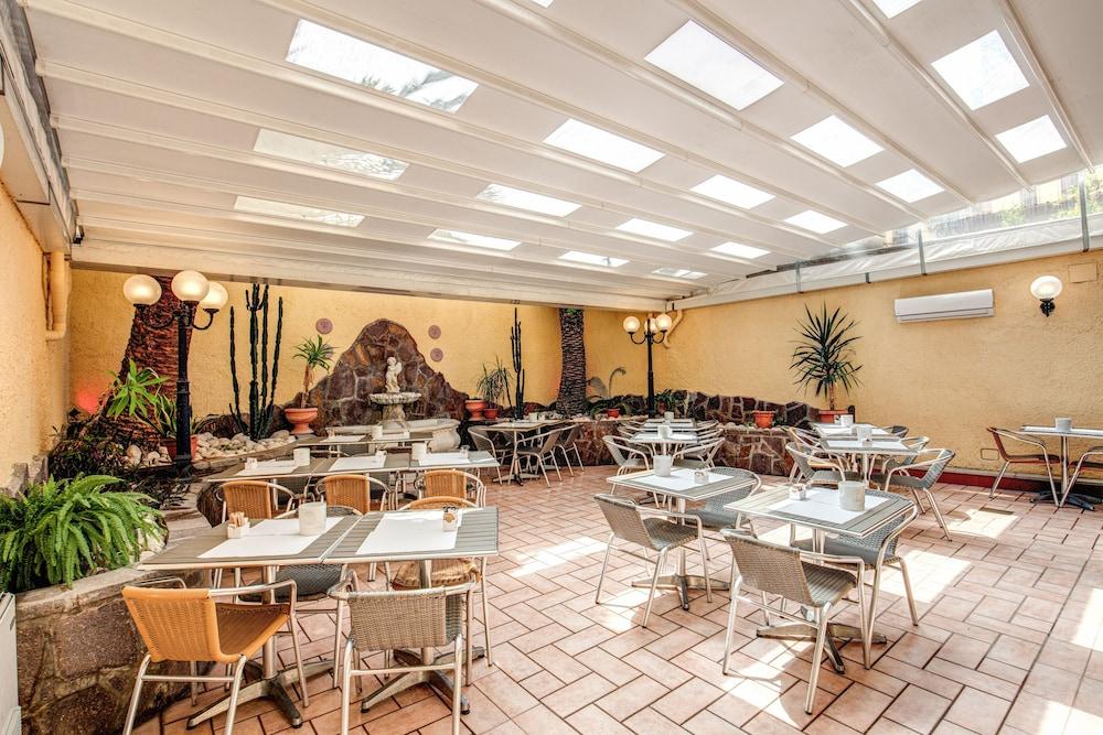 Hotel Verona Roma Esterno foto