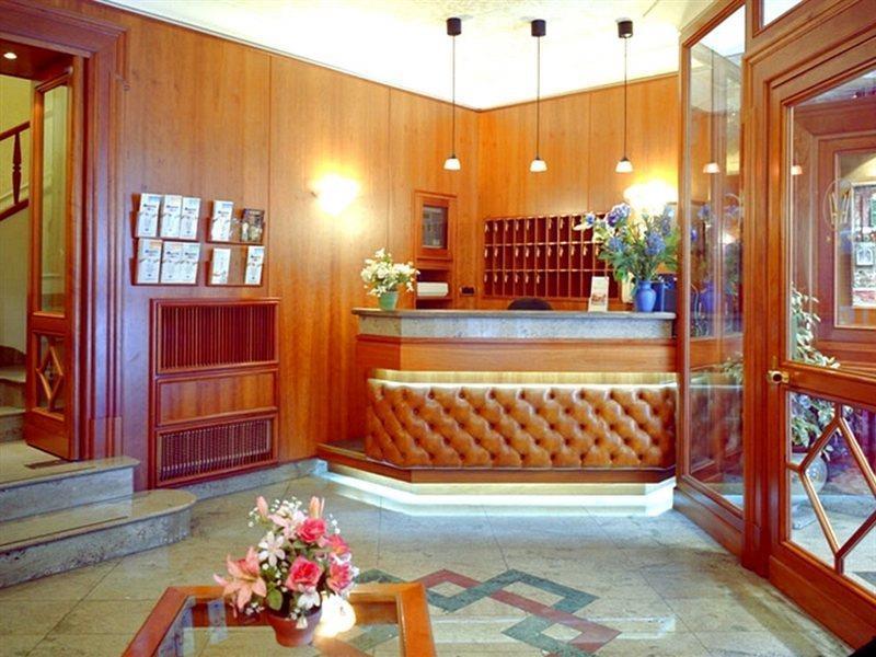 Hotel Verona Roma Interno foto