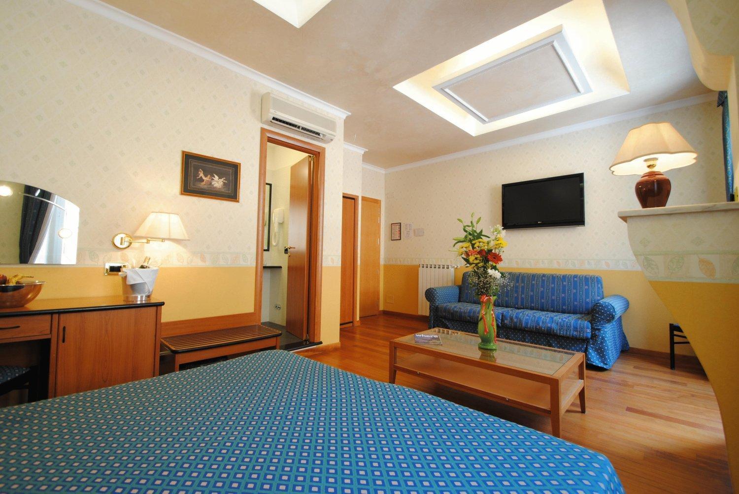 Hotel Verona Roma Esterno foto