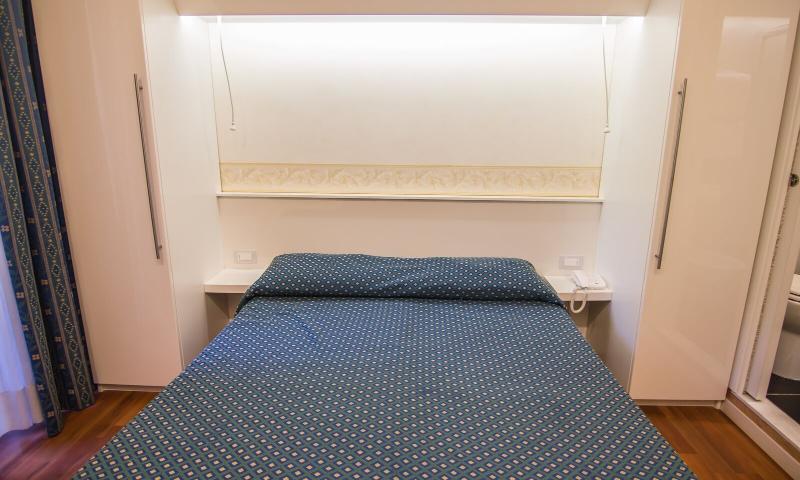 Hotel Verona Roma Esterno foto